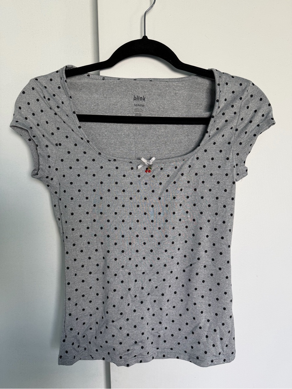 Link Gray Tee with Black Polka Dots